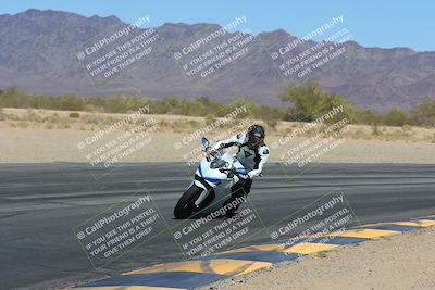 media/Mar-24-2025-Moto Forza (Mon) [[57ce5c5cff]]/3-Beginner Group/Session 3 (Turn 6 Inside)/